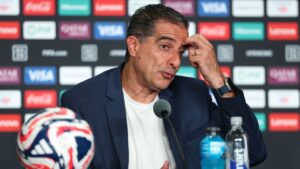 Renato Paiva rebate Abel sobre investimentos após queda do Botafogo no Mundial