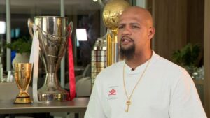 Felipe Melo discorda de críticas de Raphinha ao Mundial: ‘Não entendo quem fala mal’