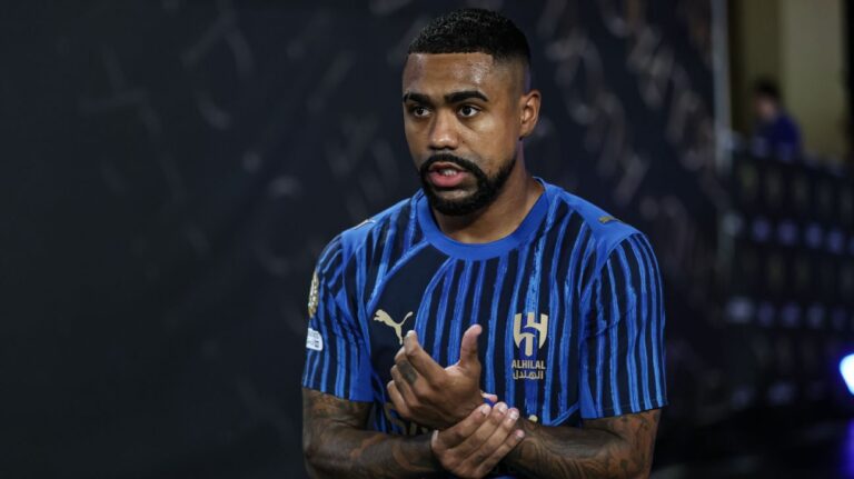 Malcom cita City e Real Madrid ao falar sobre duelo com Fluminense