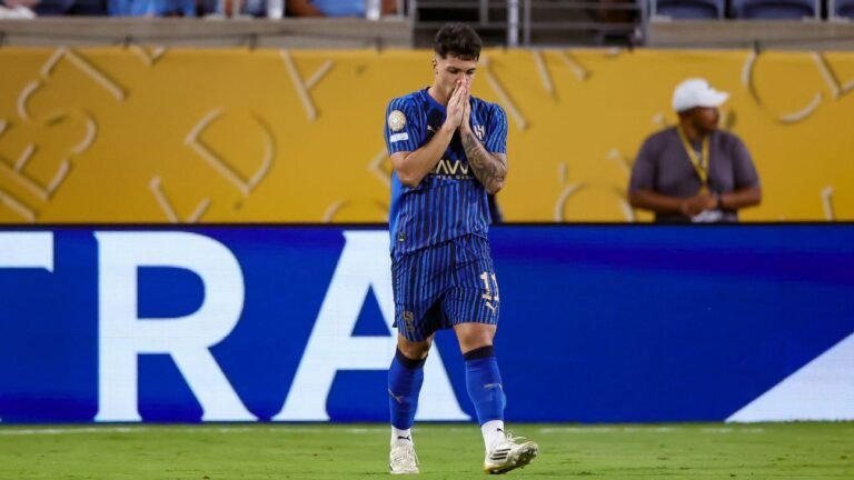 Carrasco do City, Marcos Leonardo se emociona e diz que quase saiu antes do gol