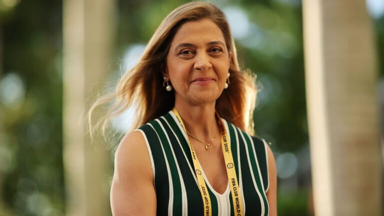 Leila cutuca ‘dirigentes irresponsáveis’ e diz que Palmeiras entre os oito no Mundial ‘não é acaso’