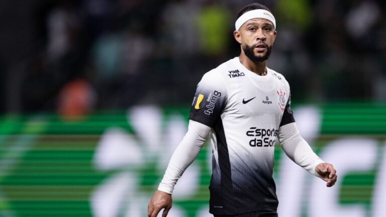 Memphis Depay falta a treino do Corinthians e não justifica ausência