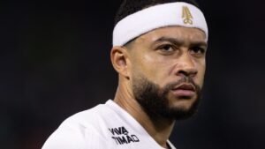 Fabinho diz que atitude de Depay no Corinthians ‘foi inadmissível’ e detalha conversa