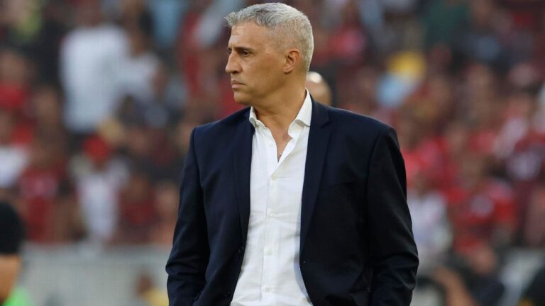 Campeão do mundo com São Paulo ‘corneta’ Crespo e detona Oscar